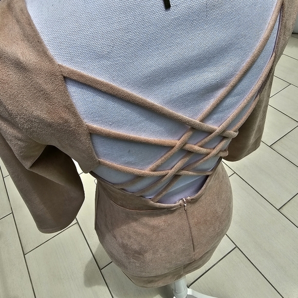 Blush ✦ Tan Suede Cocktail Dress ✦ Deep Plunge Criss Cross Back Sz M EUC - Picture 10 of 16
